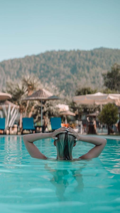 Orino Suites Cedit Bagian luar foto