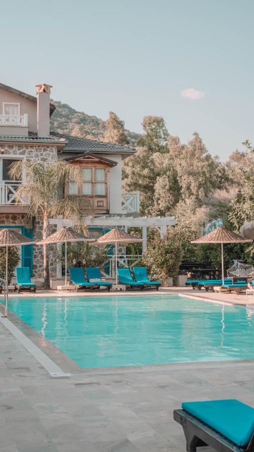 Orino Suites Cedit Bagian luar foto