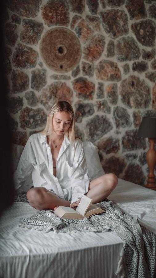 Orino Suites Cedit Bagian luar foto